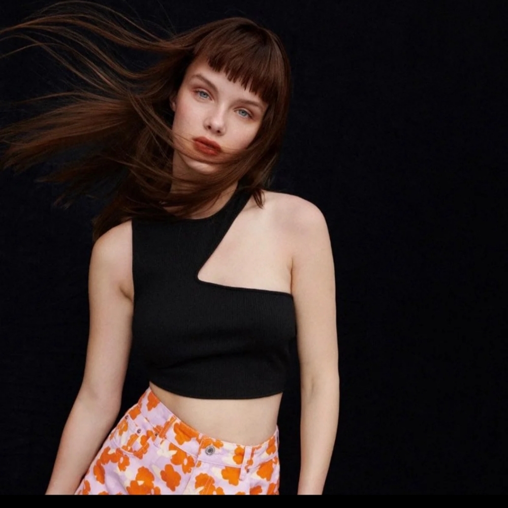 Zara Sexy Assymetrical Crop Top